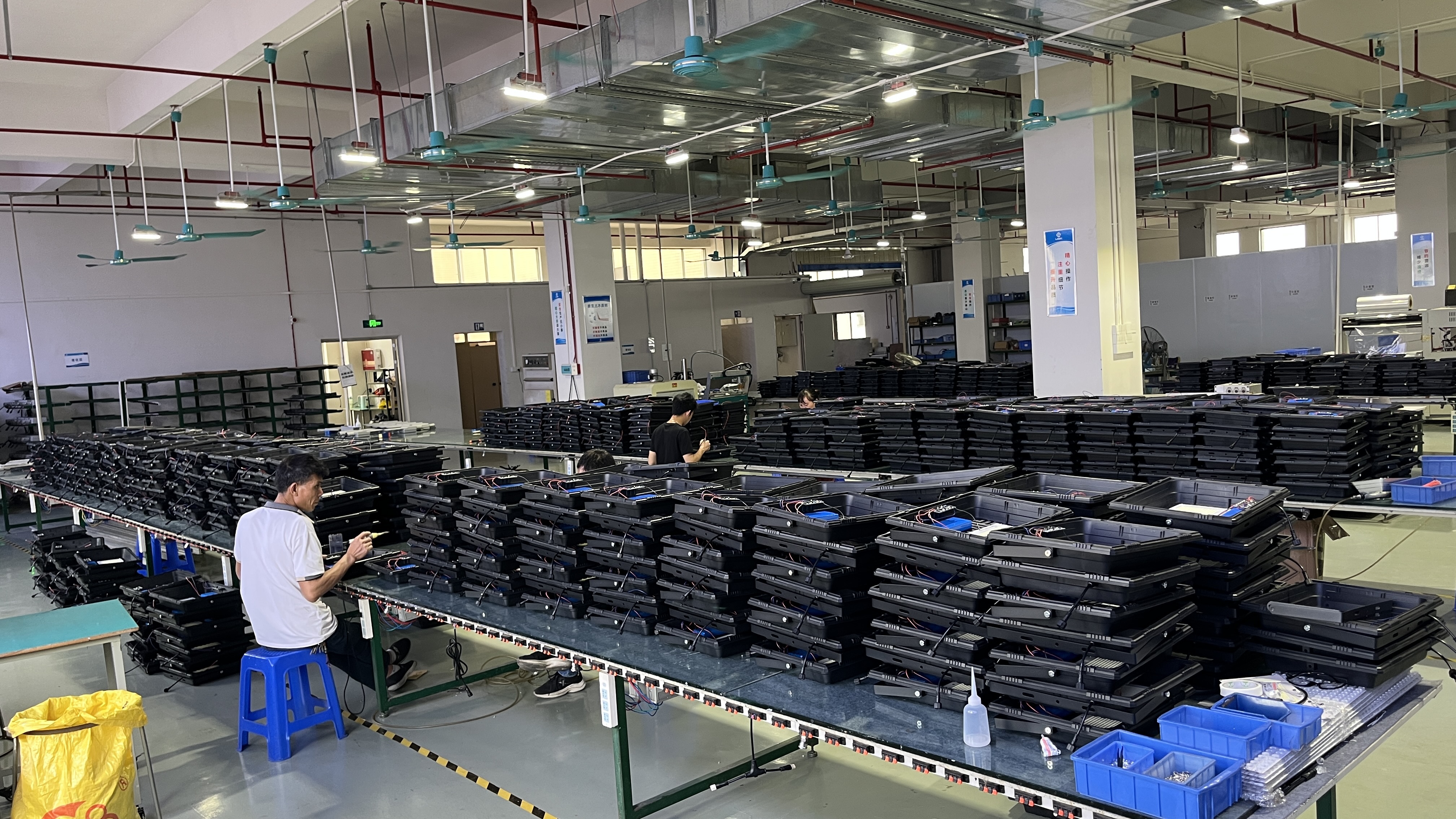 太陽能投光燈-夢(mèng)之藍(lán)(圖9) 太陽能投光燈-夢(mèng)之藍(lán)(圖9)